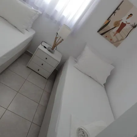 Apartment Coastal Christina1