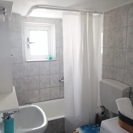 Apartment Coastal Christina1