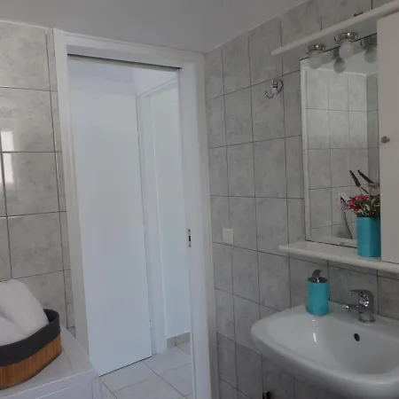 Apartment Coastal Christina1 *